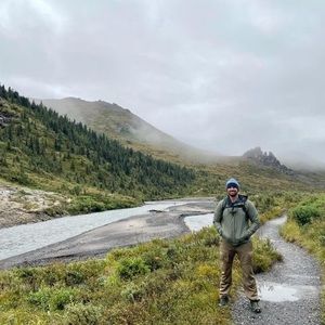 Meet your Posher, Dustin